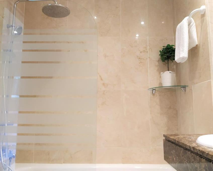 Brisa Quebrada Beach, 2 Bed, Sea Views, Pool Benalmadena Bagian luar foto